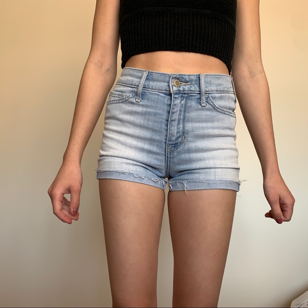 Hollister High waisted Lightwash denim jean shorts
